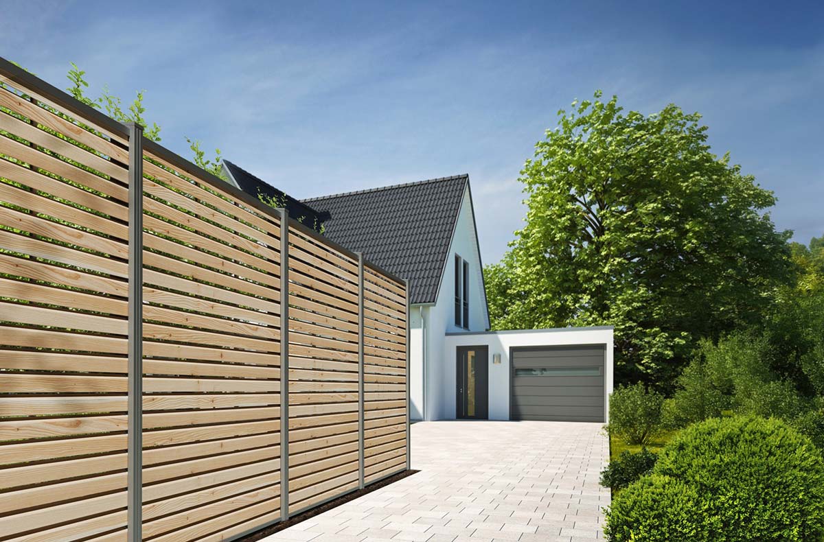 Sichtschutzzaun aus Holz