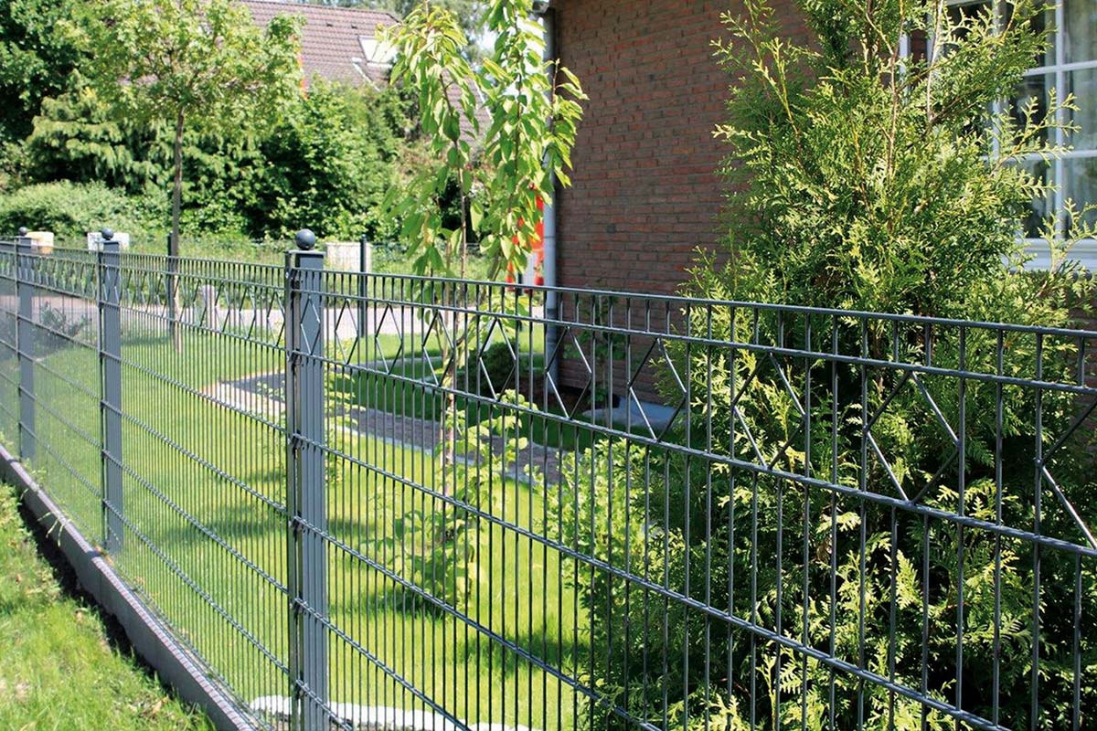 Stabgitterzaun